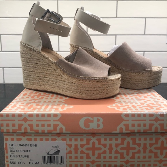 Gianni Bini Wedges - Picture 1 of 3